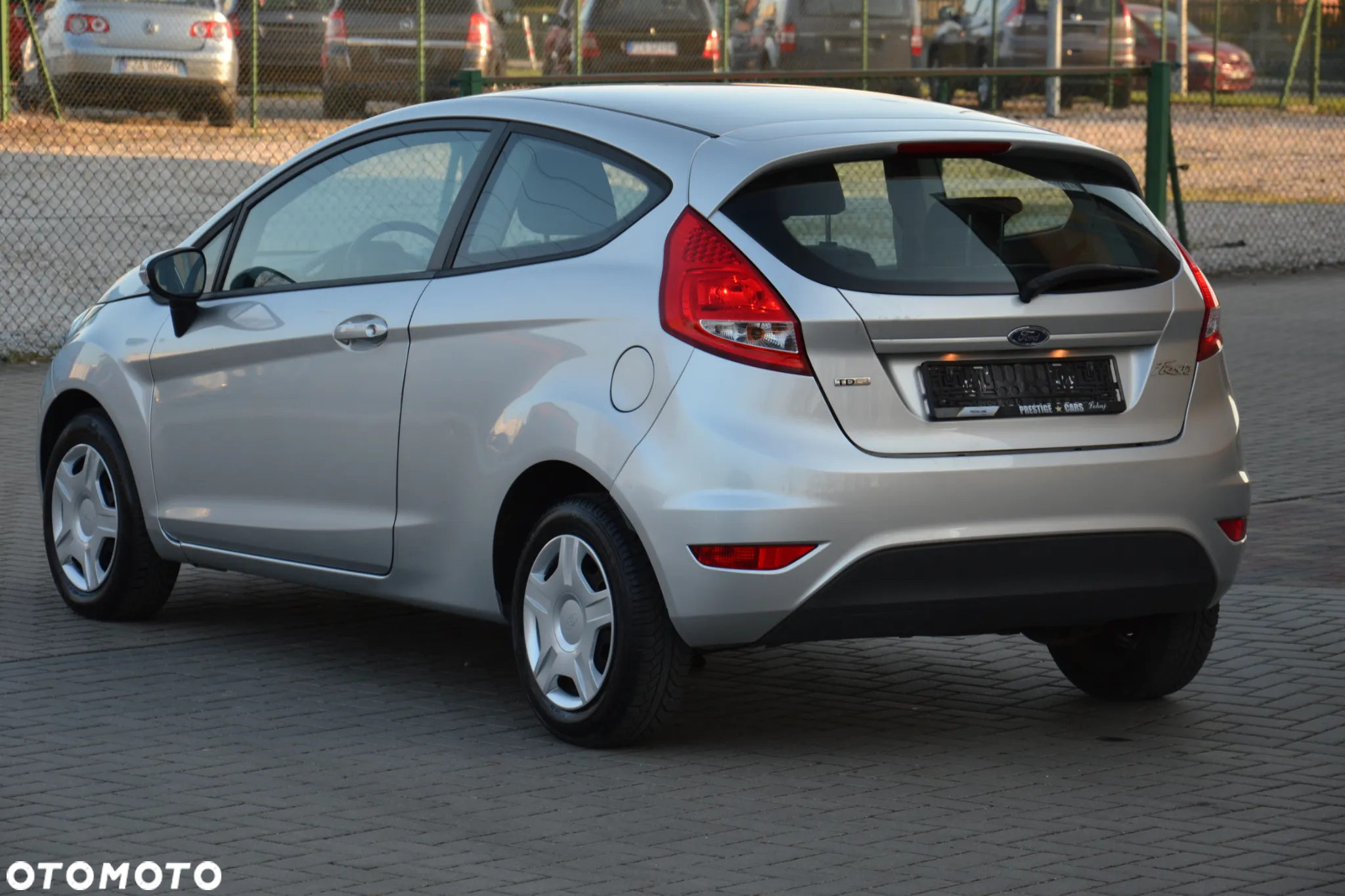 Ford Fiesta 1.6 TDCI Ambiente - 4