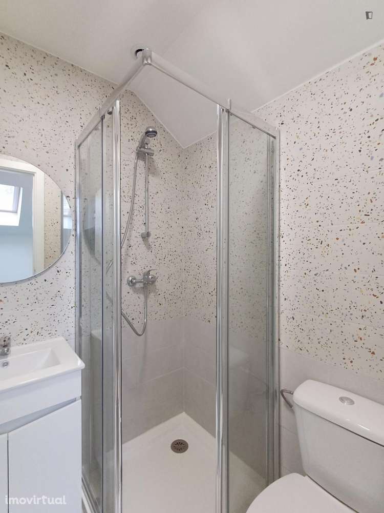 Estúdio - localizado em Cidral Coimbra - Grande imagem: 4/4