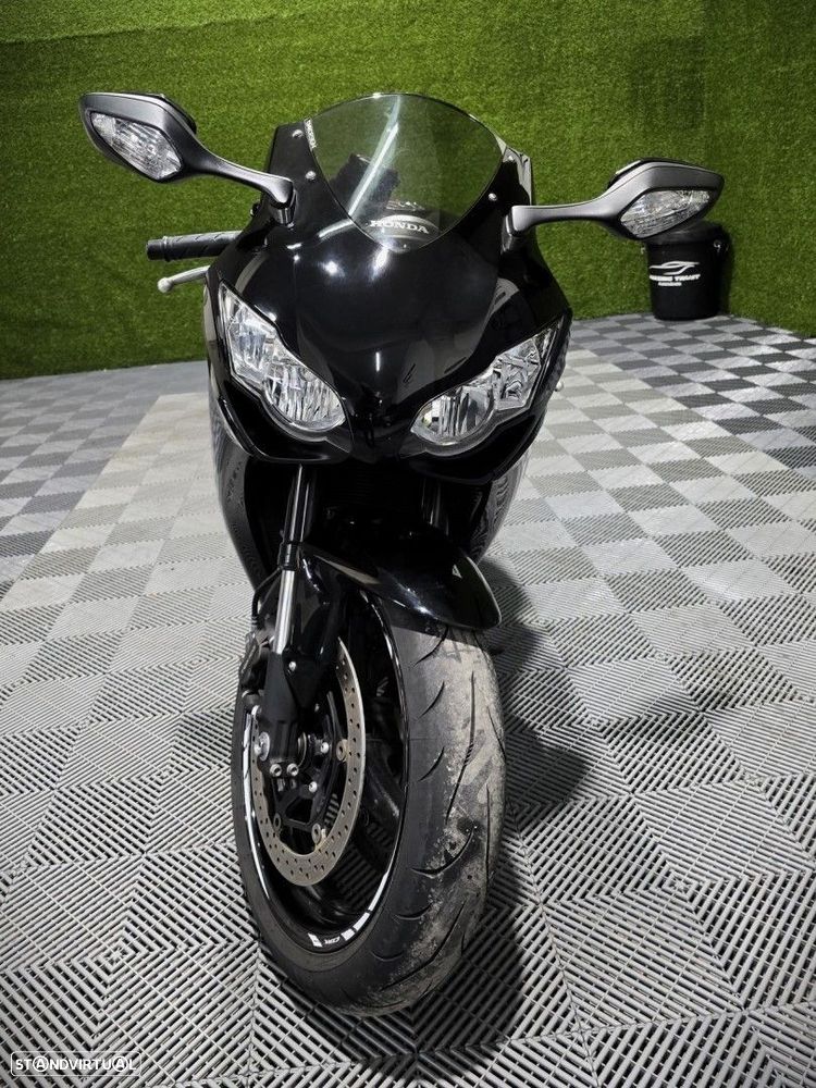 Honda CBR !000 RR Fireblade - 2