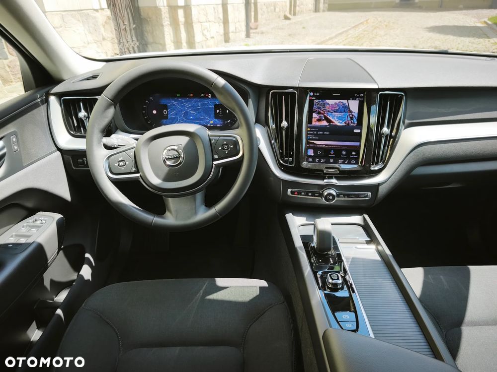 Volvo XC 60 B4 B Momentum Pro - 8
