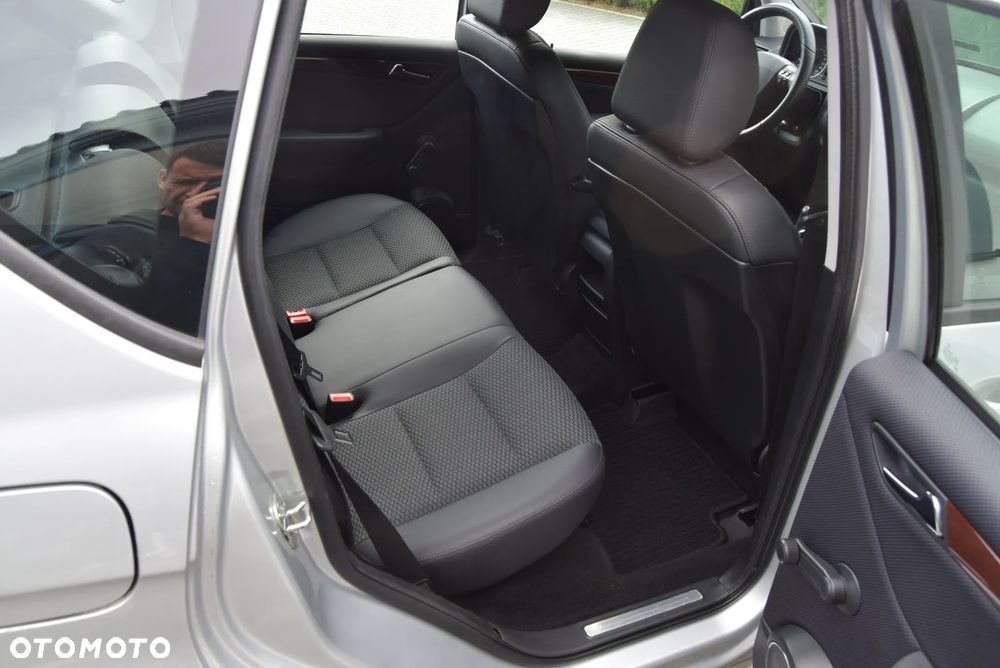 Mercedes-Benz Klasa A 160 BlueEFFICIENCY Elegance Special Edition - 17