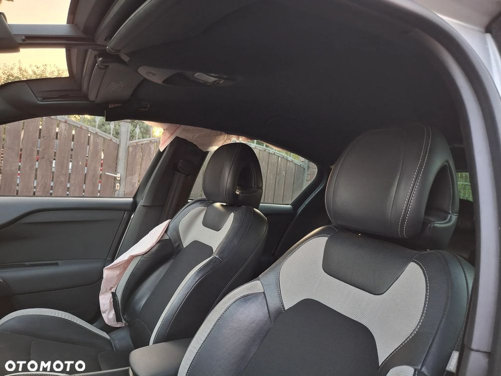 Citroën DS4 HDi 115 SoChic - 15