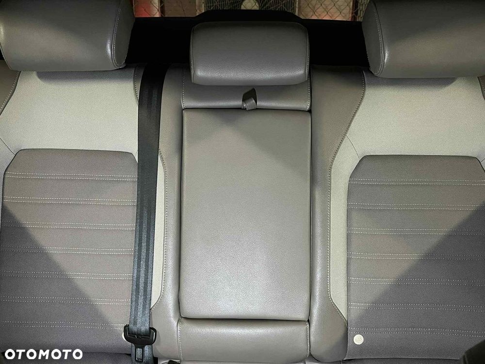 Volkswagen Jetta 1.6 TDI Comfortline DSG - 13