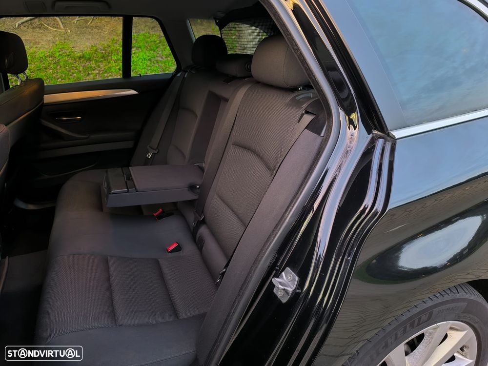 BMW 520 d Luxury Line - 14