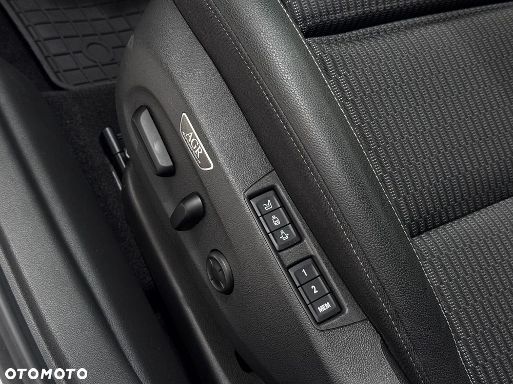 Opel Insignia 2.0 CDTI 4x4 Business Elegance S&S - 22