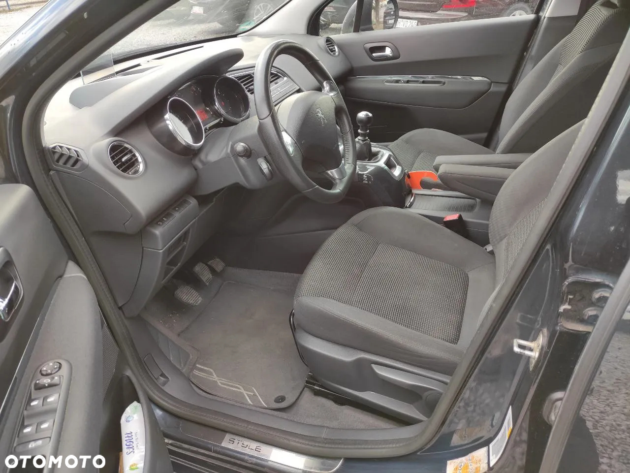 Peugeot 5008 1.6 HDi Style - 16