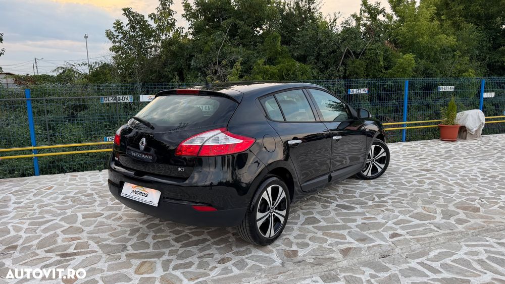 Renault Megane ENERGY dCi 110 Start & Stop Bose Edition - 4