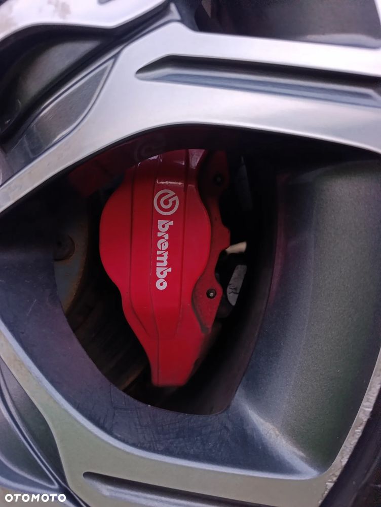 Kia Stinger - 18
