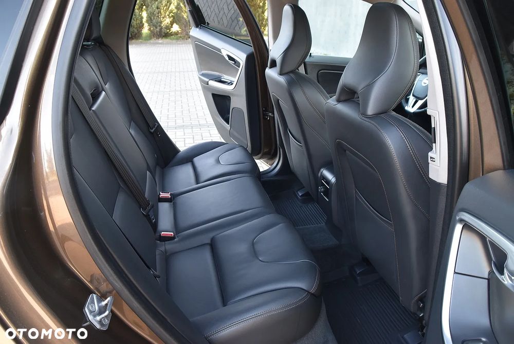 Volvo XC 60 D4 Geartronic Summum - 21