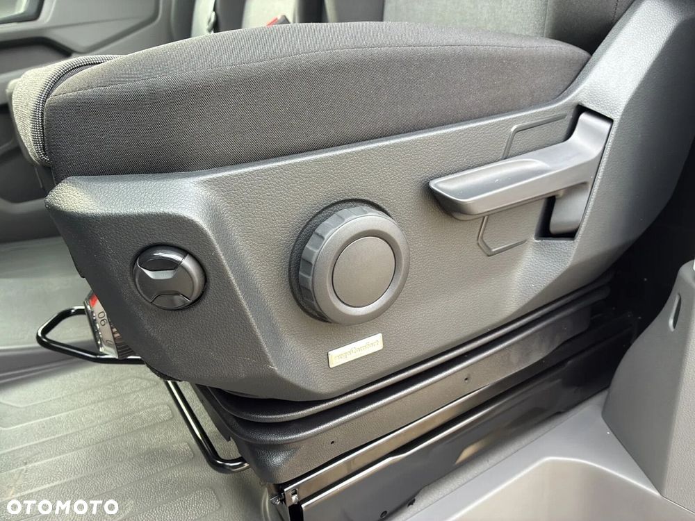 Volkswagen Crafter 35 Furgon L3/H2, 2.0 TDI 140 KM, Wysoki dach, r.o. 3640mm - 37