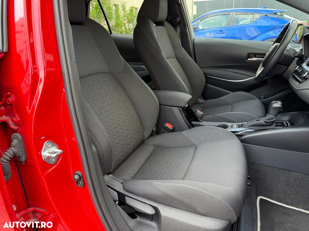 Toyota Corolla 1.8 HSD Dynamic - 30