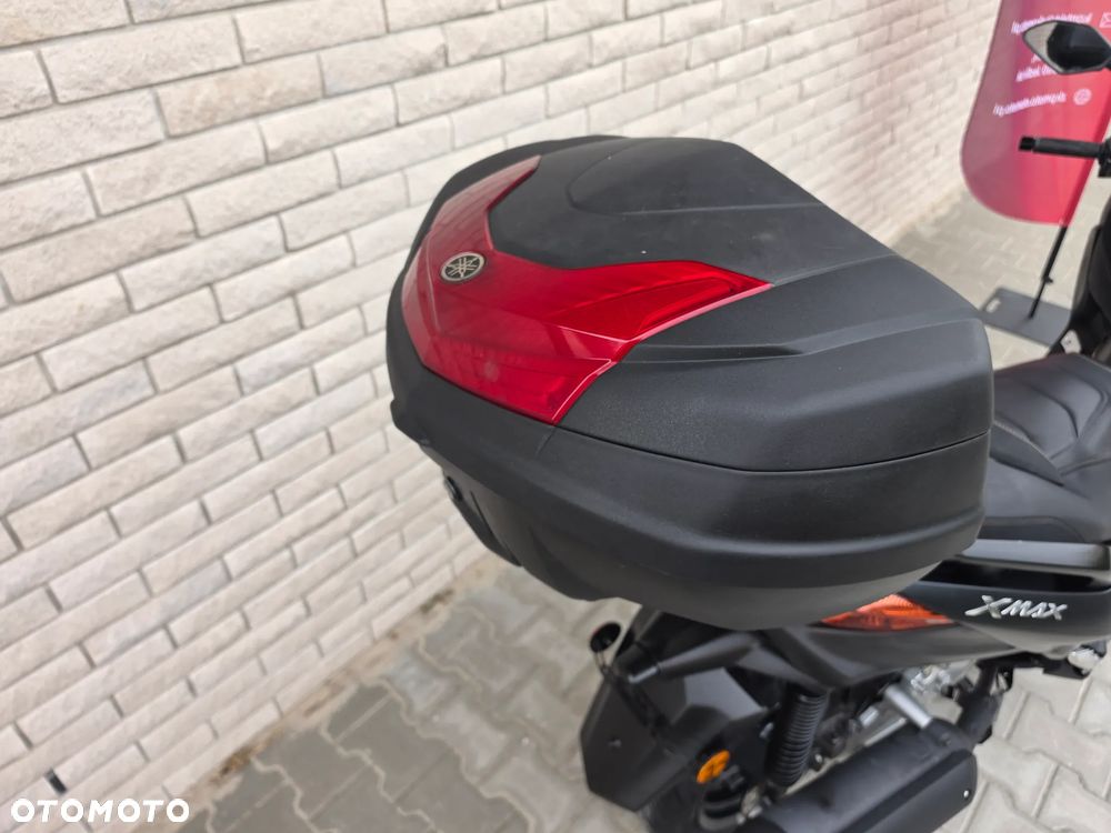 Yamaha X-max - 12