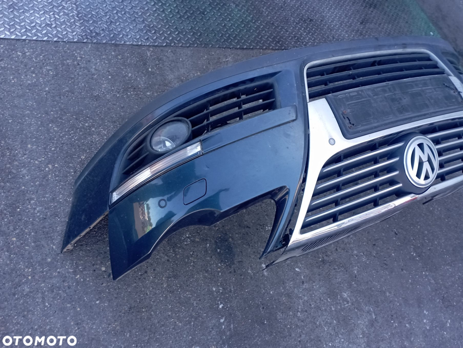 ZDERZAK PRZÓD

 VOLKSWAGEN
 PASSAT B6 LC5F - 6