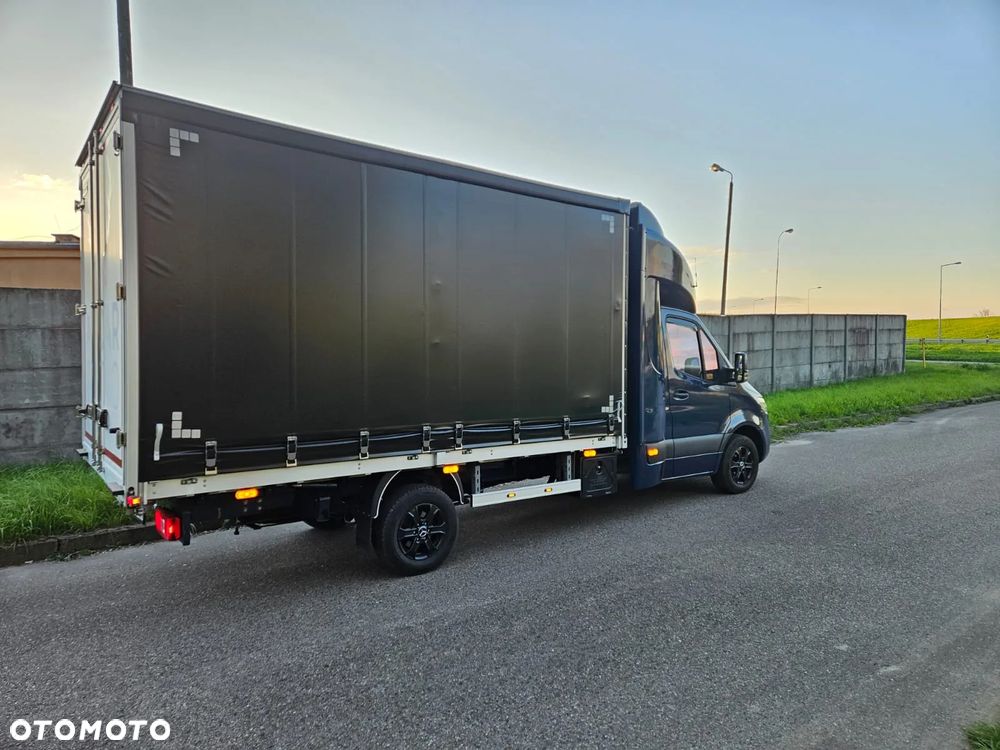 Mercedes-Benz Sprinter - 9