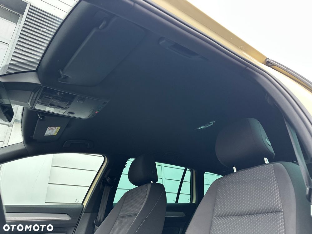 Volkswagen Passat 2.0 TDI SCR - 23