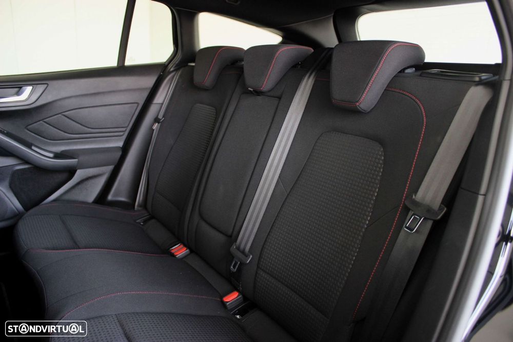 Ford Focus SW 1.5 TDCi EcoBlue ST-Line - 17