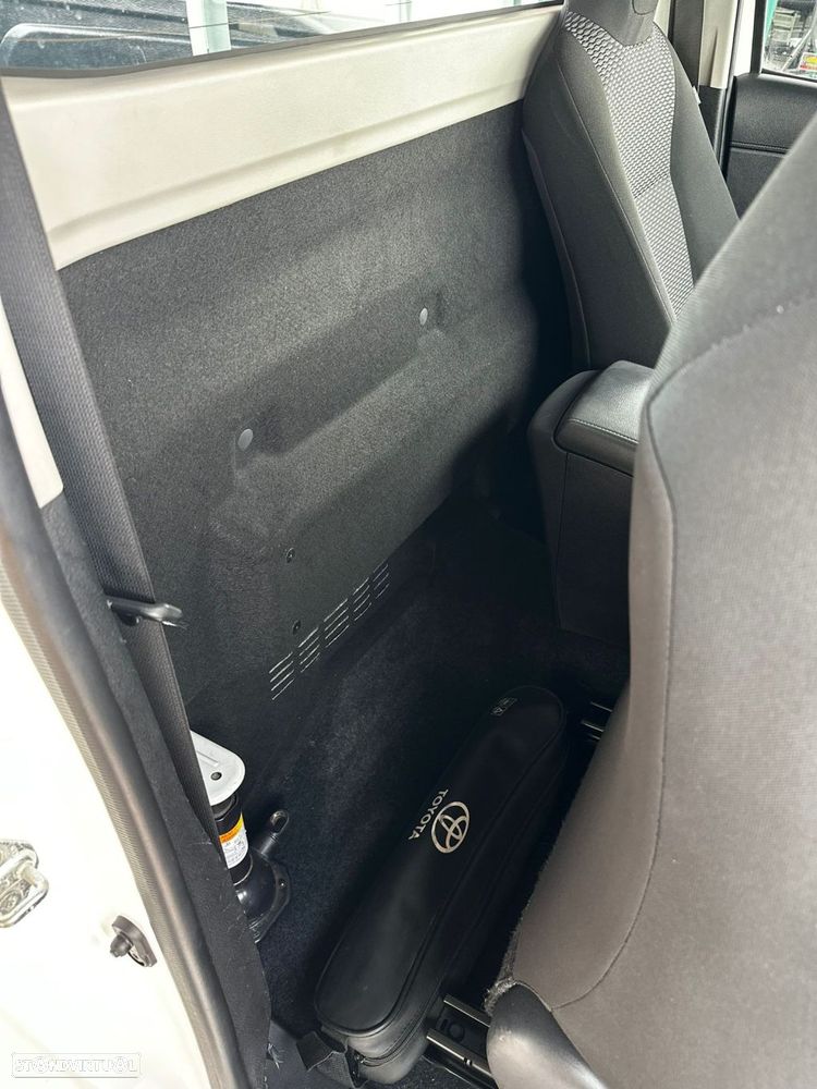 Toyota Hilux - 21