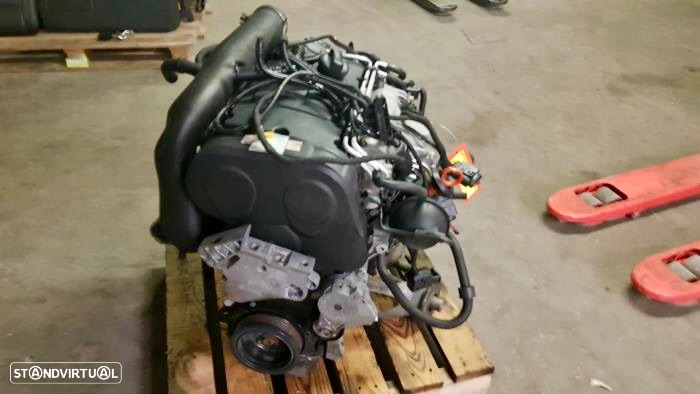 Motor VW GOLF V 2.0TDi 140cv (2003-2008) - 4