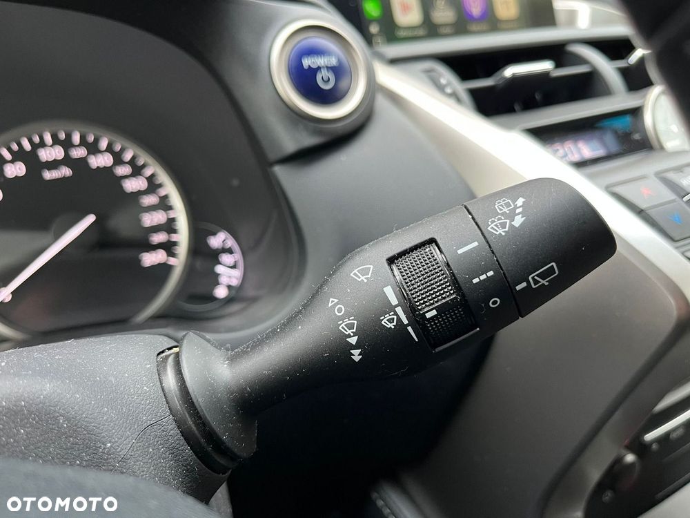 Lexus NX 300h Elite AWD - 29