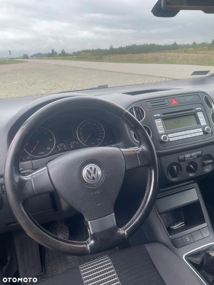 Volkswagen Golf Plus 2.0 TDI Comfortline - 21
