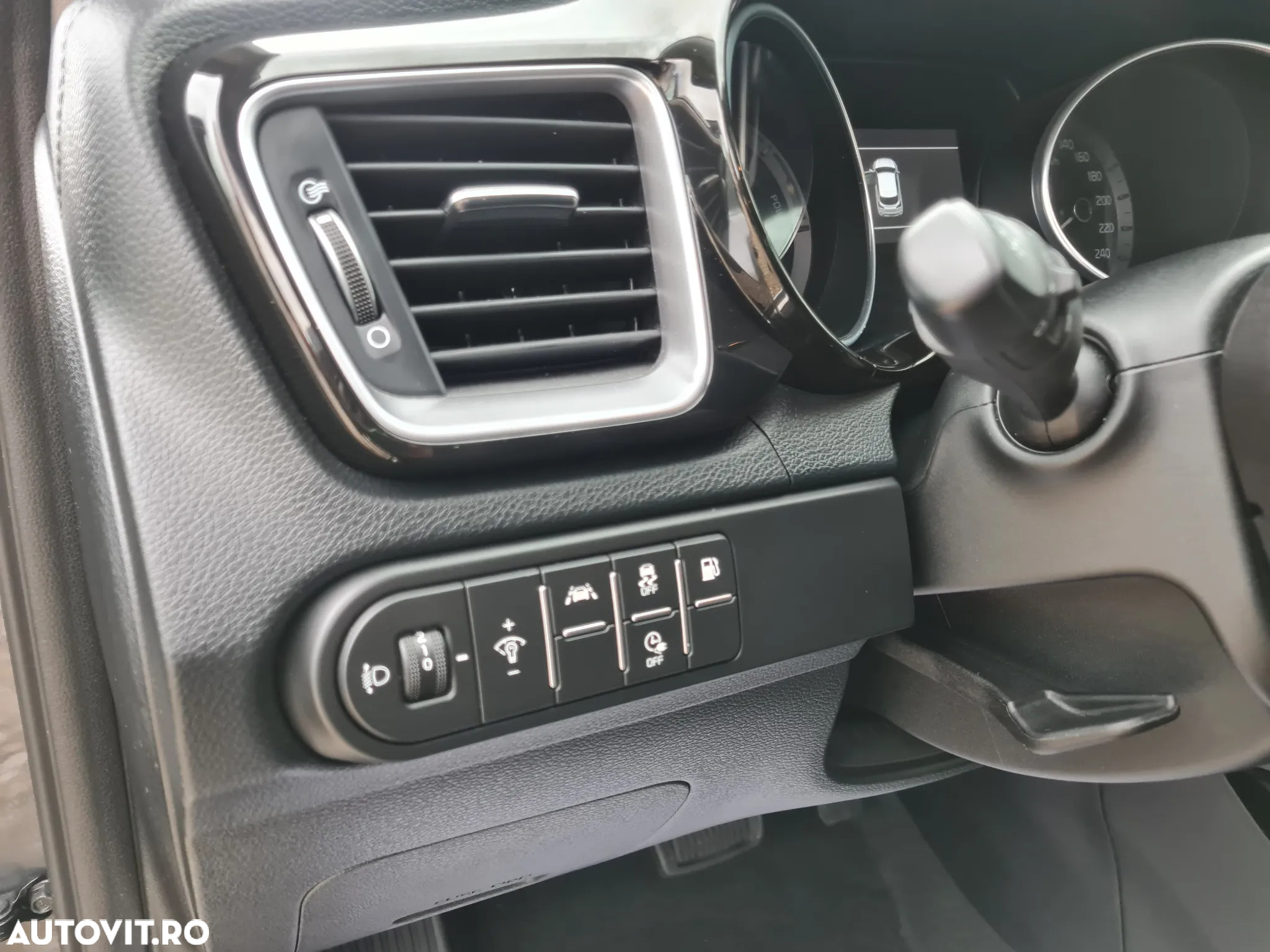 Kia XCeed 1.6 GDI 6DCT PHEV Vision - 27
