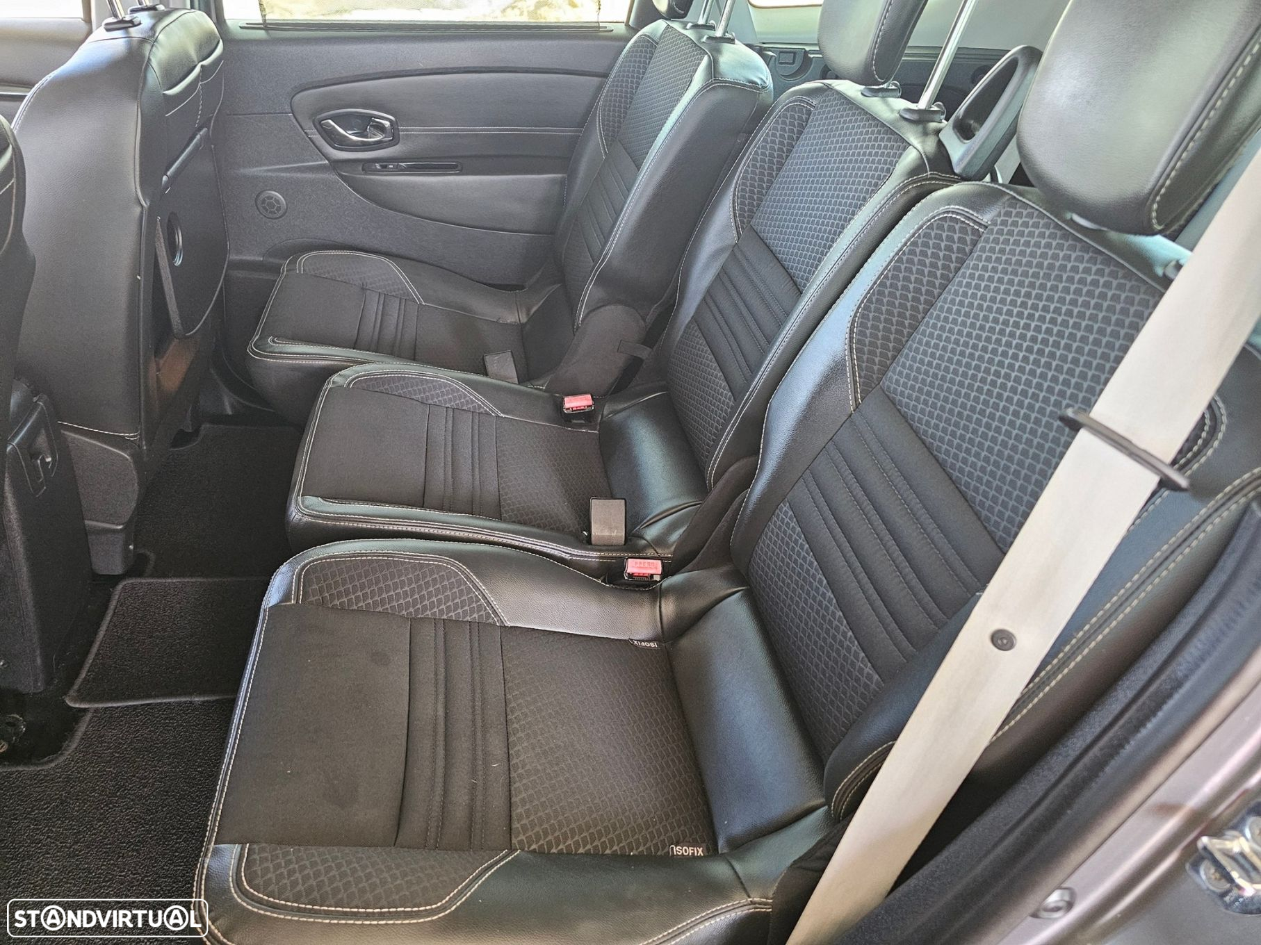 Renault Grand Scénic 1.5 dCi Bose Edition SS - 16