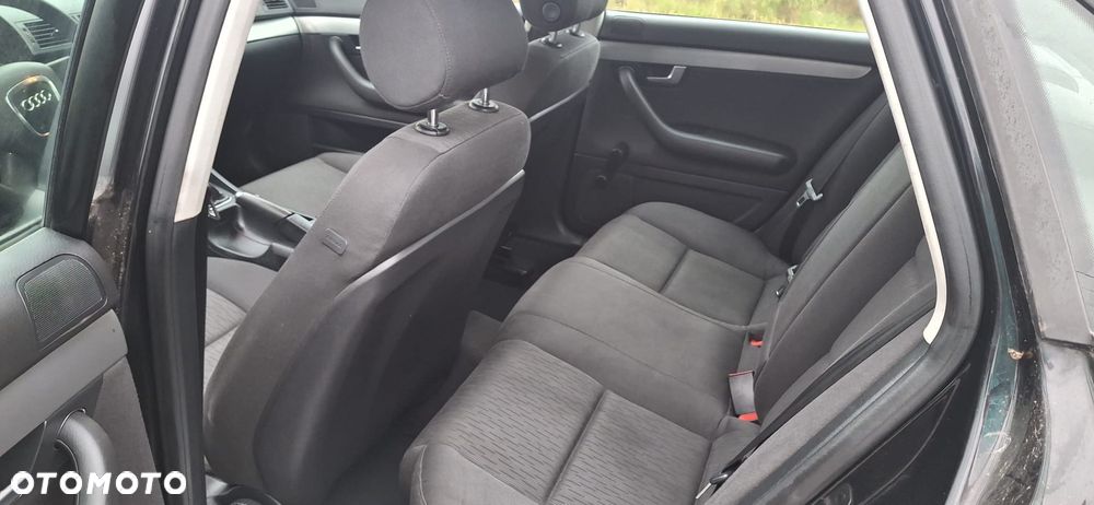 Audi A4 Limousine - 10