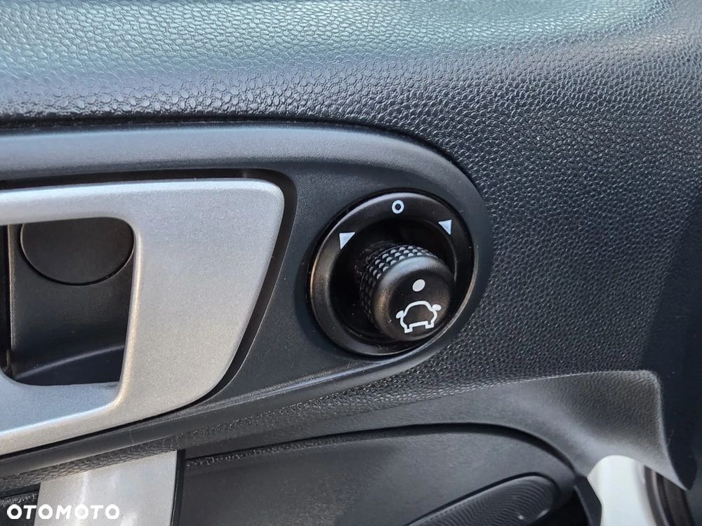 Ford Fiesta 1.25 Champions Edition - 20