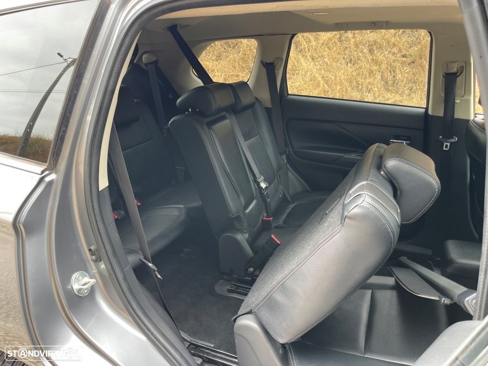 Mitsubishi Outlander 2.2 DI-D Instyle - 46
