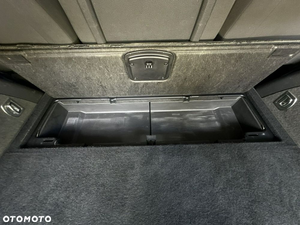 Volkswagen Touran - 40