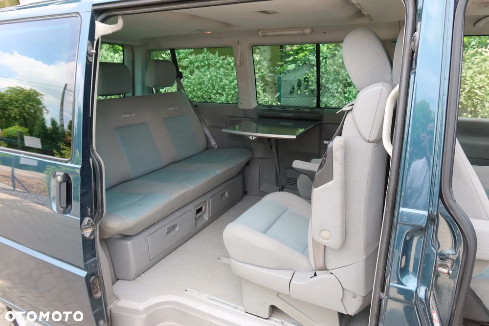 Volkswagen Multivan - 19