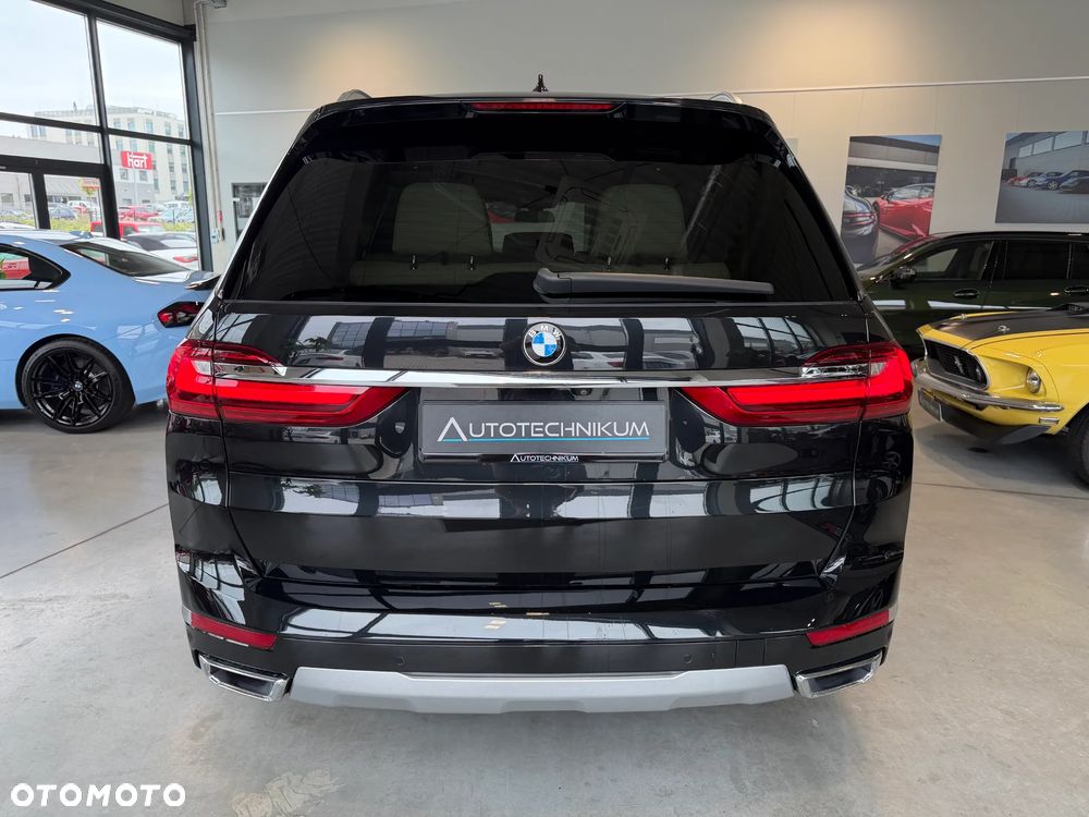 BMW X7 - 6