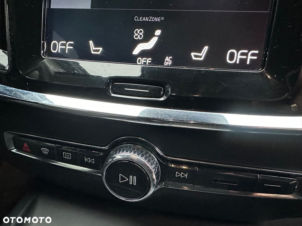 Volvo V60 D3 Summum - 32