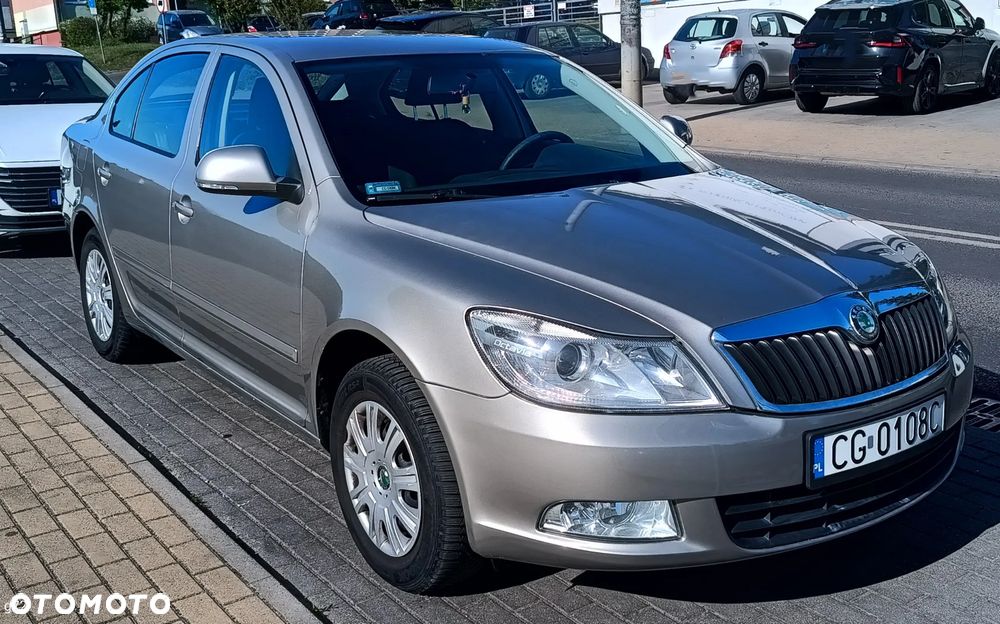 Skoda Octavia 1.6 IMPULS EDITION - 9