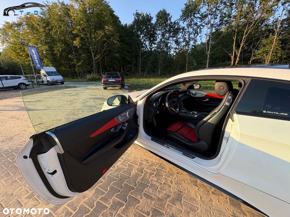 Mercedes-Benz Klasa C AMG 63 S - 21
