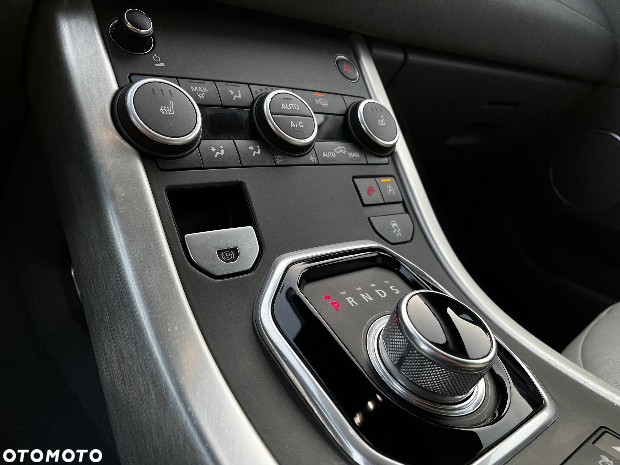 Land Rover Range Rover Evoque - 17