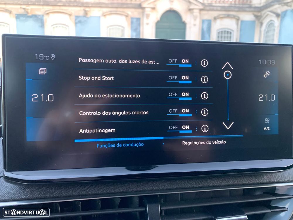 Peugeot 3008 1.5 BlueHDi Allure Pack EAT8 - 27