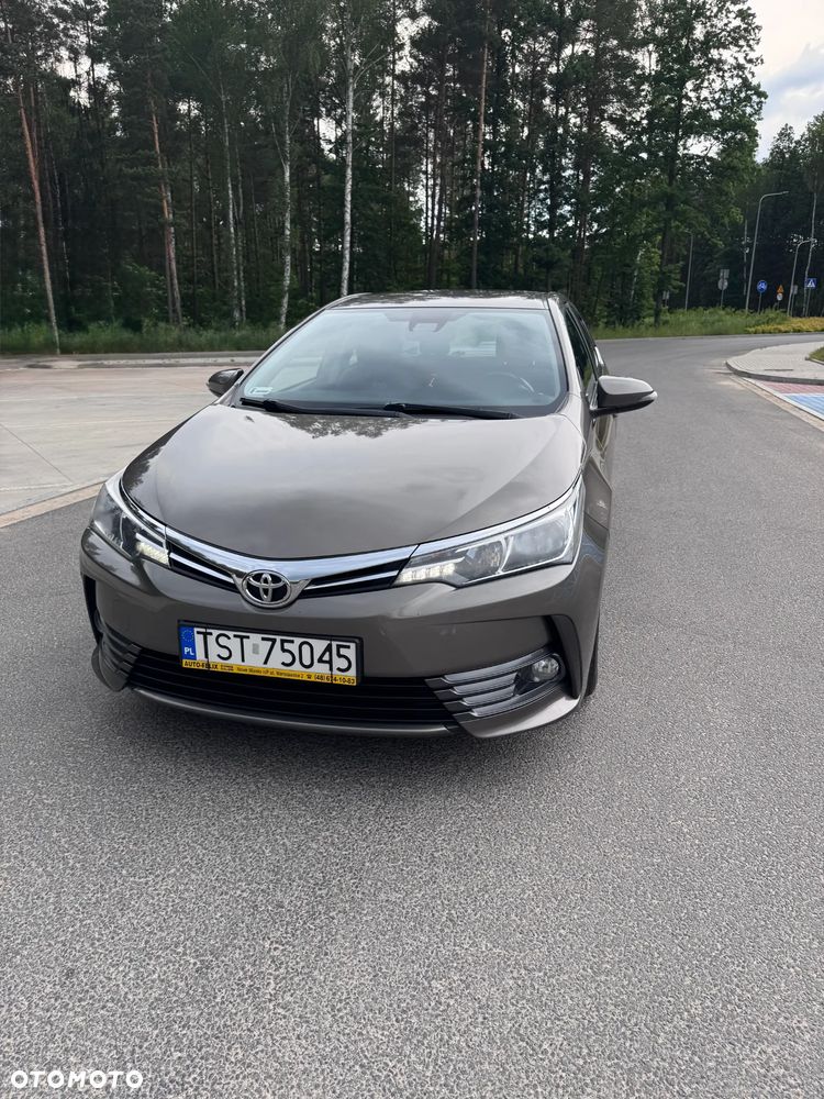 Toyota Corolla 1.6 Comfort - 18