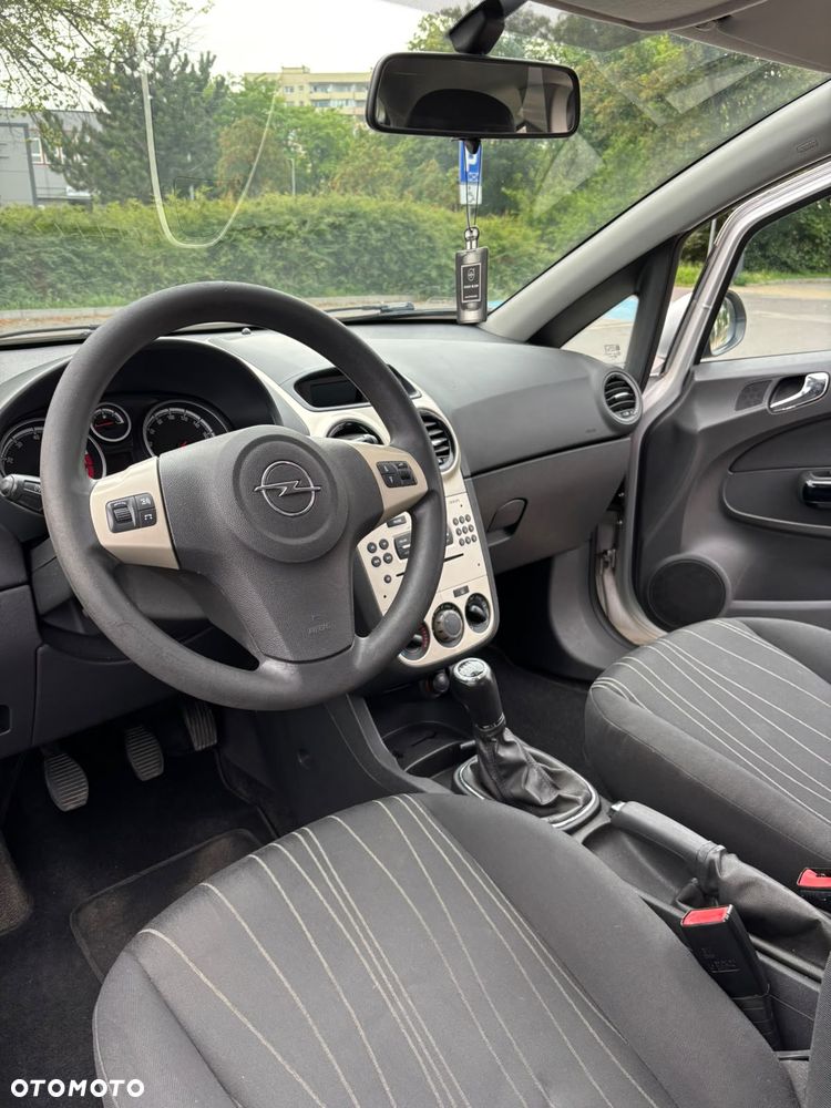Opel Corsa 1.2 16V Essentia - 6