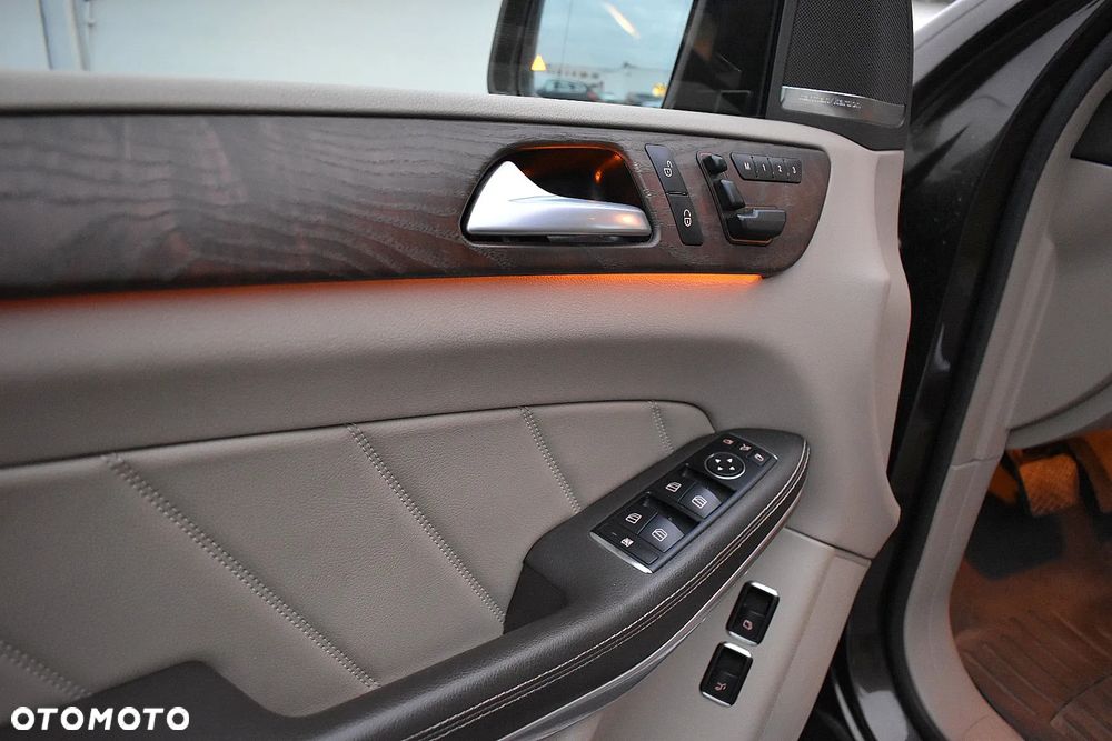 Mercedes-Benz GL - 18