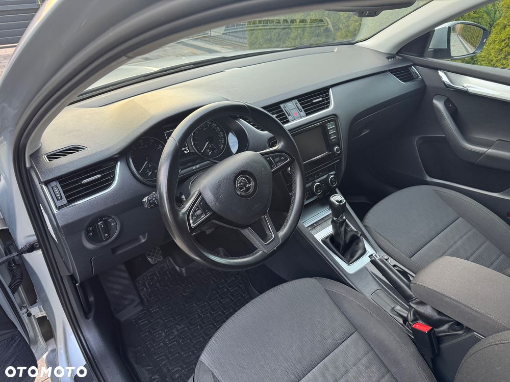 Skoda Octavia 1.4 TSI Joy - 16