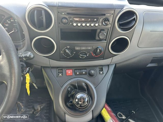 Peugeot PARTNER 3 LUGARES - 11