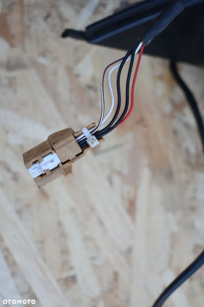 LUSTERKO LEWE AUDI A4 B6 LZ5L 5PIN - 10