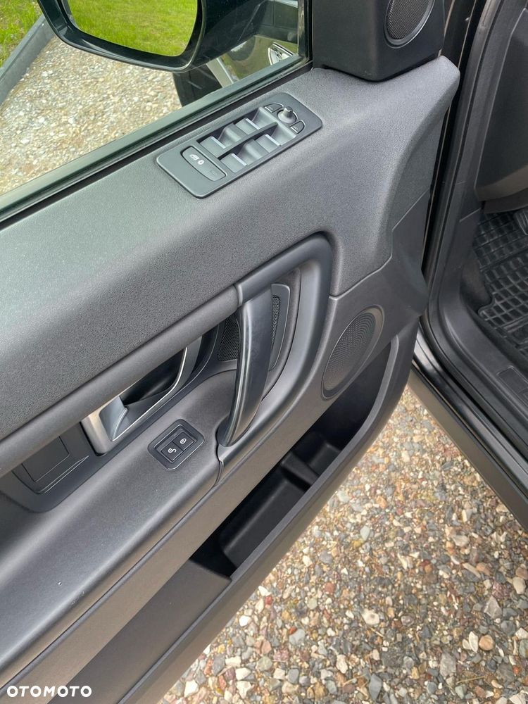 Land Rover Discovery Sport TD4 HSE - 16