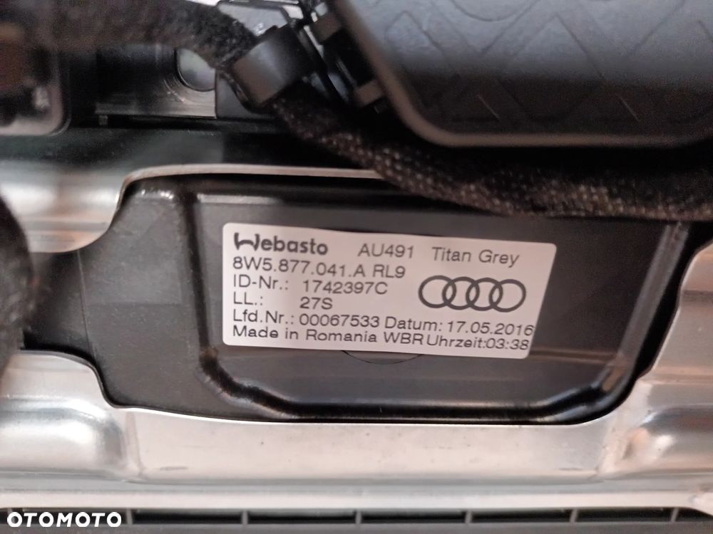 Audi  A4 B9 8W SEDAN szyberdach 8W5877041A bezowa  blenda 72 km - 12