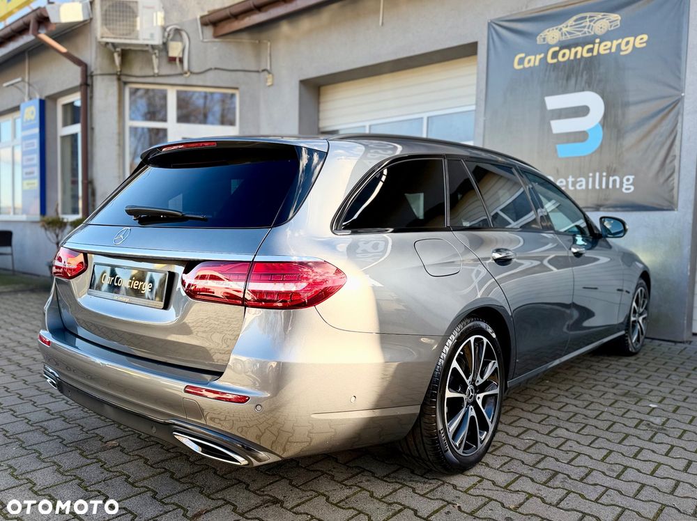 Mercedes-Benz Klasa E 220 d 4Matic 9G-TRONIC Exclusive - 6