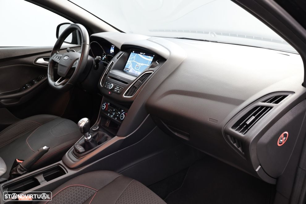 Ford Focus 1.0 SCTi ST-Line - 22