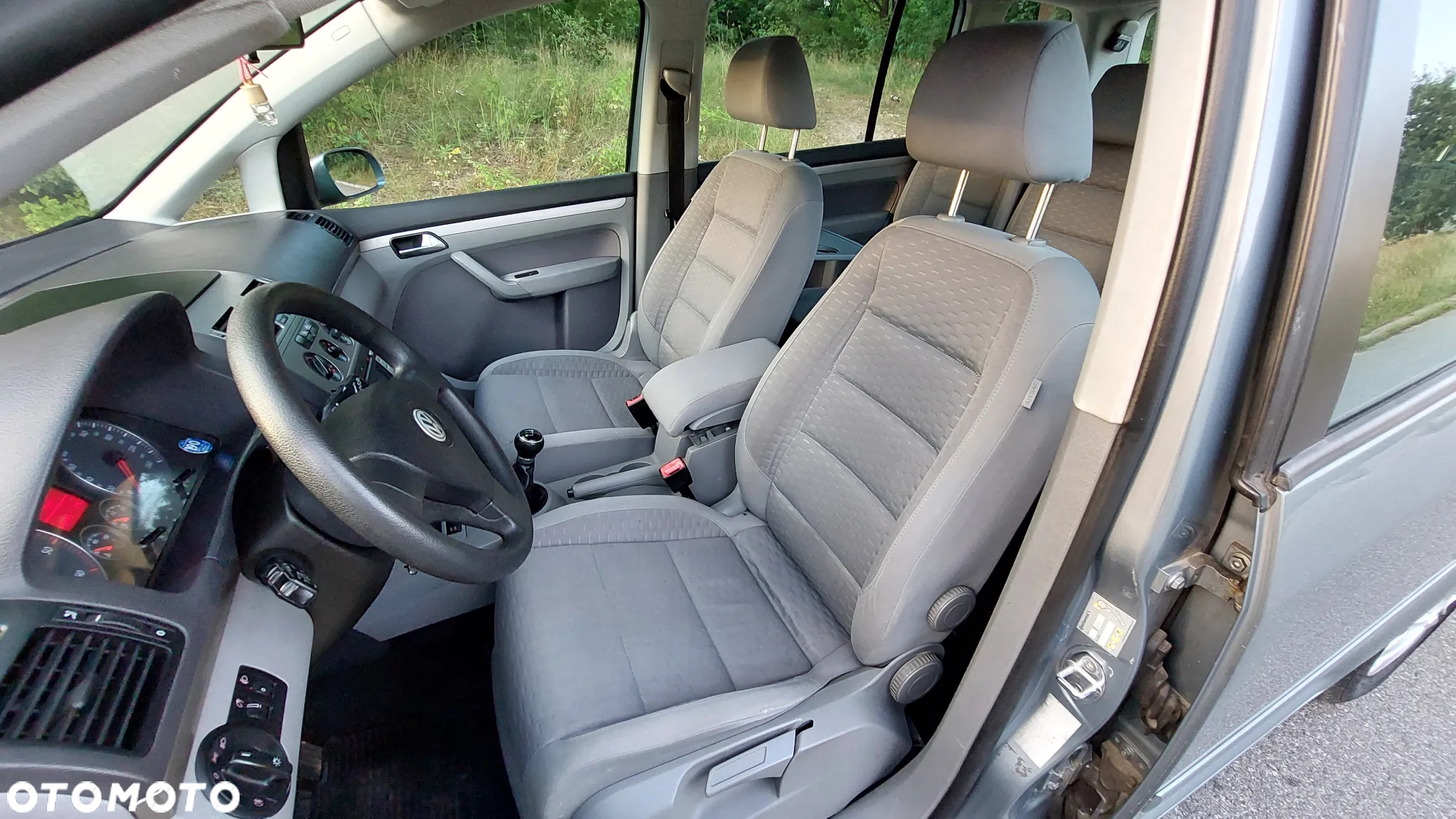Volkswagen Touran - 19