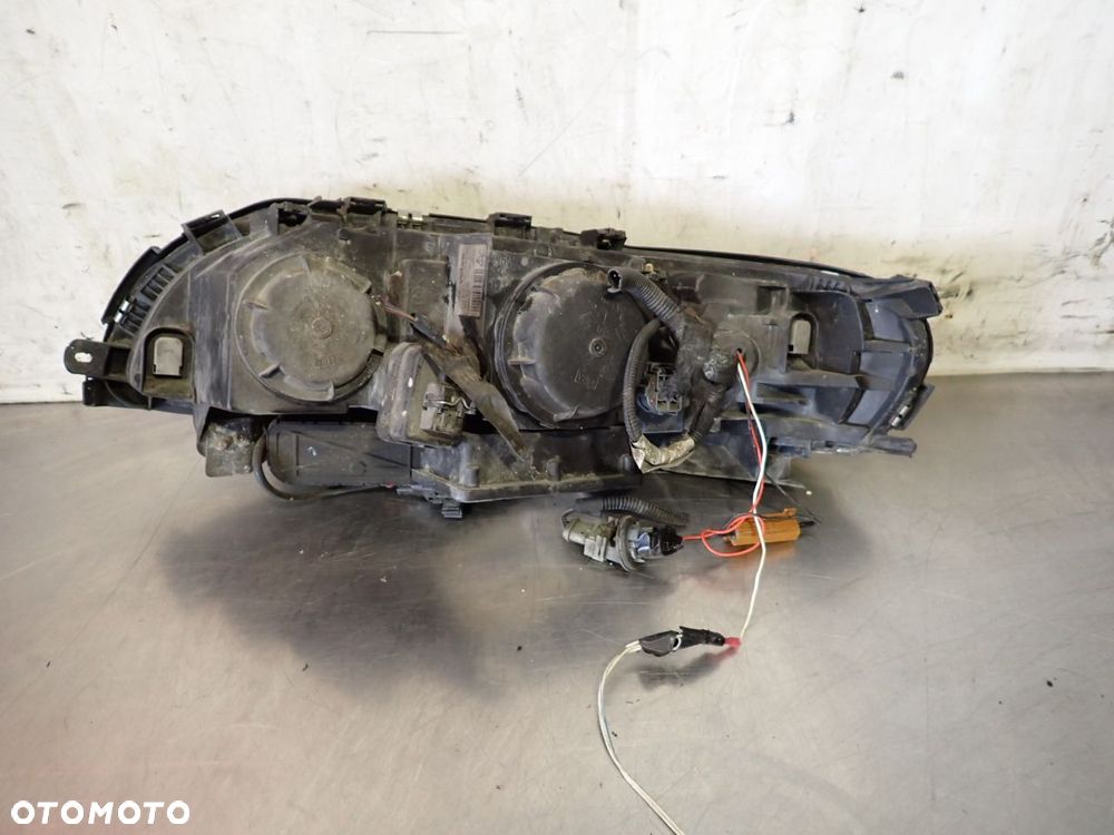 LAMPA PRAWA PRZEDNIA VOLVO S60 - 2