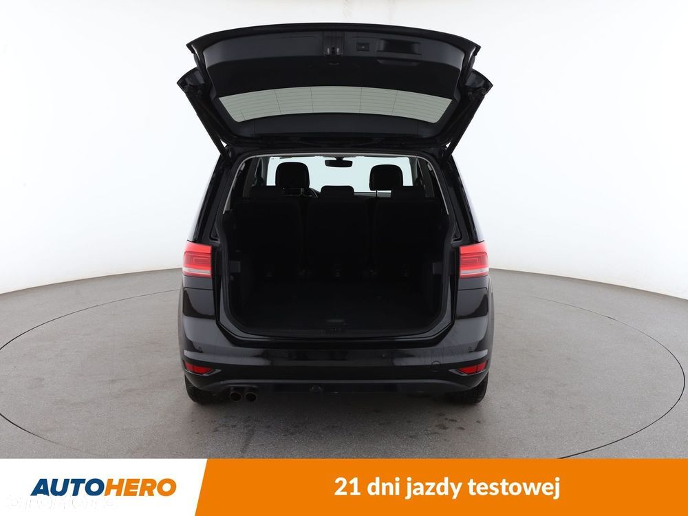 Volkswagen Touran - 16